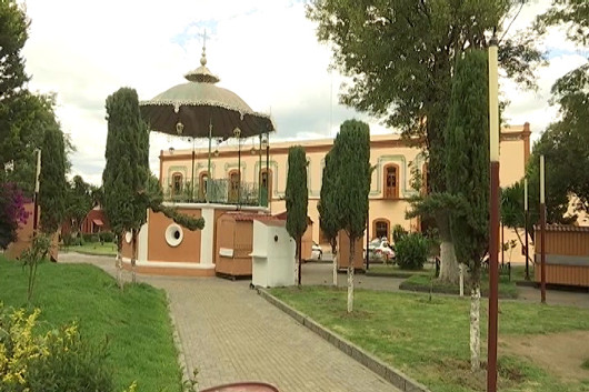 La construcción de la Casa del Niño Migrante genera empleos en Santa Cruz Tlaxcala