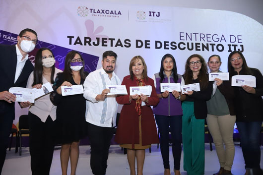 Apoya gobernadora Lorena Cuéllar a jóvenes tlaxcaltecas con tarjetas de descuento