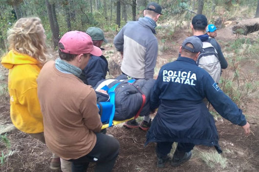 Atiende policía estatal a persona lesionada en La Malinche