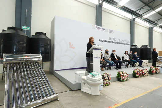 Entregó Gobernadora Lorena Cuéllar apoyos del programa “Bienestar para Tu Hogar” en Totolac
