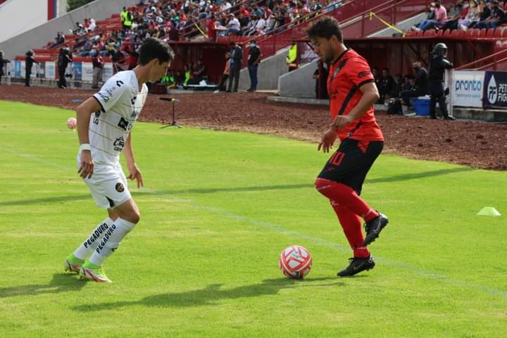 Sorprende pantera colombiana a los Coyotes