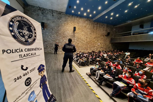Unidad de policía cibernética de la SSC imparte pláticas en instituciones educativas