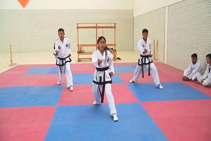 Taekwondoínes de la UPTx obtuvieron medalla en evento nacional