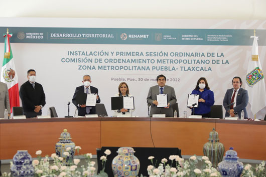 Instalan Gobiernos de Tlaxcala y Puebla comisión de ordenamiento metropolitano