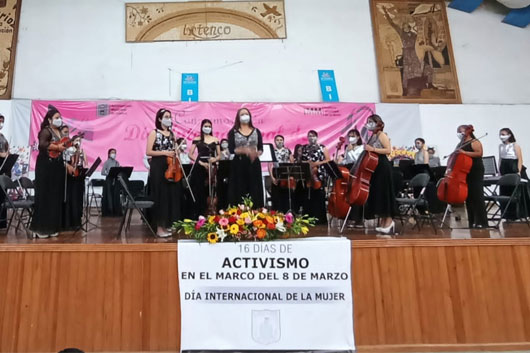 Camerata Femenil Matlalcuéyetl ofrece concierto en Ixtenco