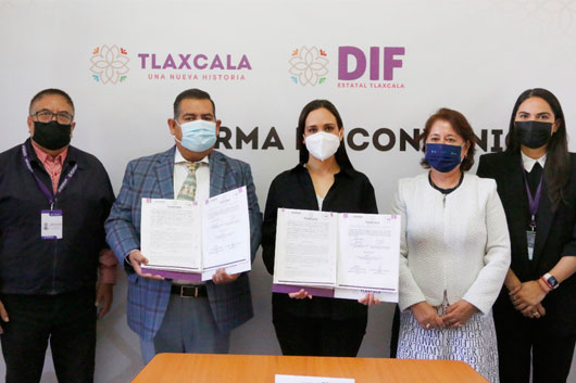 Firman convenio Sedif e Icatlax para capacitar a grupos vulnerables