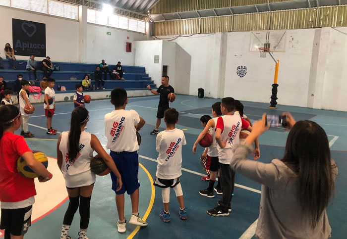 Se impartió clínica formativa en Basquetbol