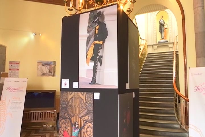 Exhiben la exposición fotográfica “La Catrina en cuerpo y color”