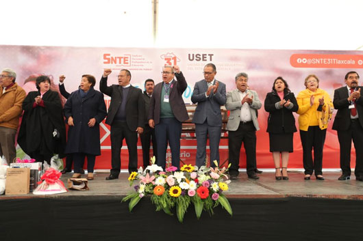 Reconoce USET a maestras y maestros jubilados de la sección 31 del SNTE