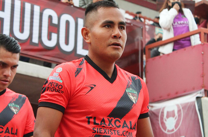 Efrén Mendoza cumplió 40 partidos con la camiseta de Coyotes