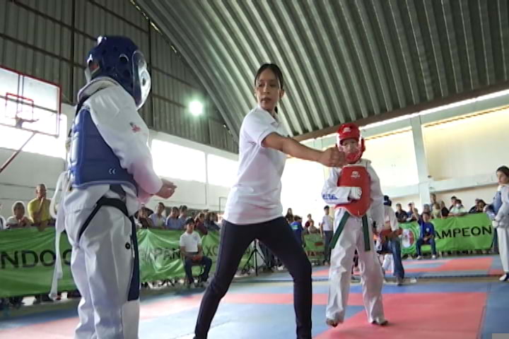 600 artemarcialistas participaron en Campeonato de Taekwondo en Chiautempan