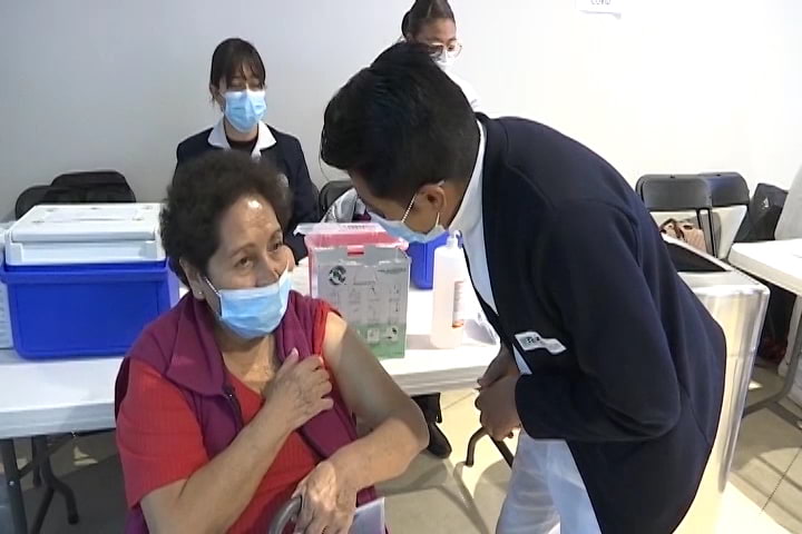 Continúa campaña de vacunación contra la Covid-19 e influenza continúa vigente en la entidad