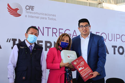 Entrega Lorena Cuéllar 22 equipos del programa “Internet Para Todos”