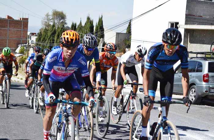 En Cuauhtenco se llevó a cabo Carrera de ciclismo tipo turismo