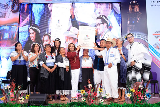Entregó gobernadora Lorena Cuéllar nombramiento de “Pueblo Mágico” a Ixtenco