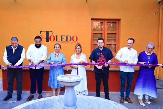 Inaugura gobernadora exposición gráfica del maestro Toledo