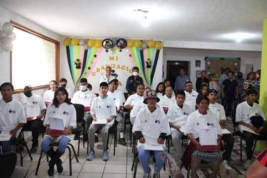 Entregó ITEA 36 certificados de educación básica en San Pablo del Monte