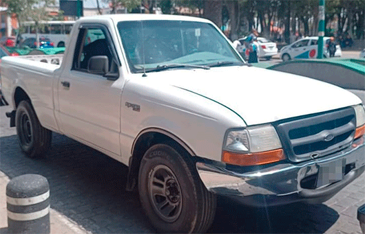 Asegura PGJE camioneta que contaba con reporte de robo en Puebla