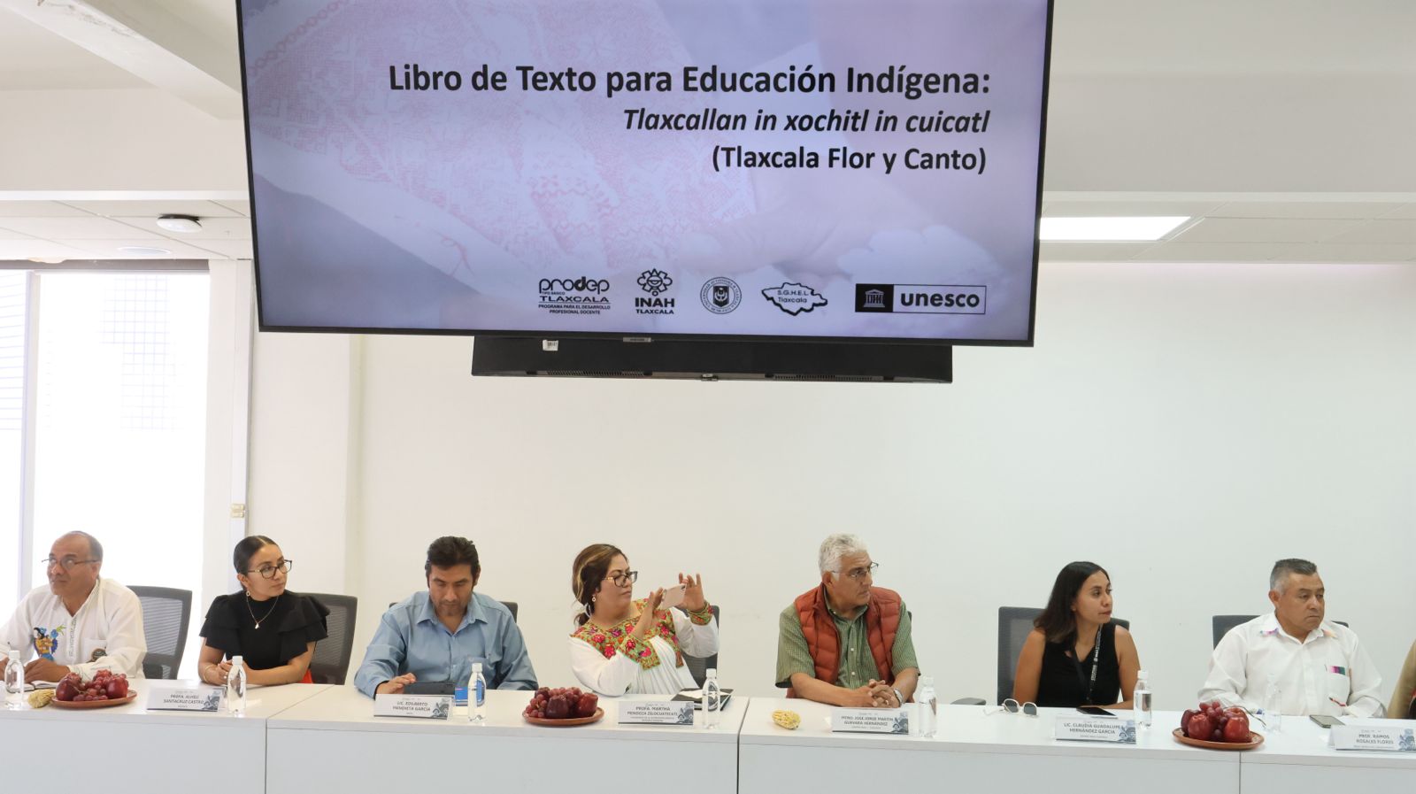 Trabaja SEPE-USET en la integración del libro de educación indígena “Tlaxcallan In Xochitl In Cuicatl”