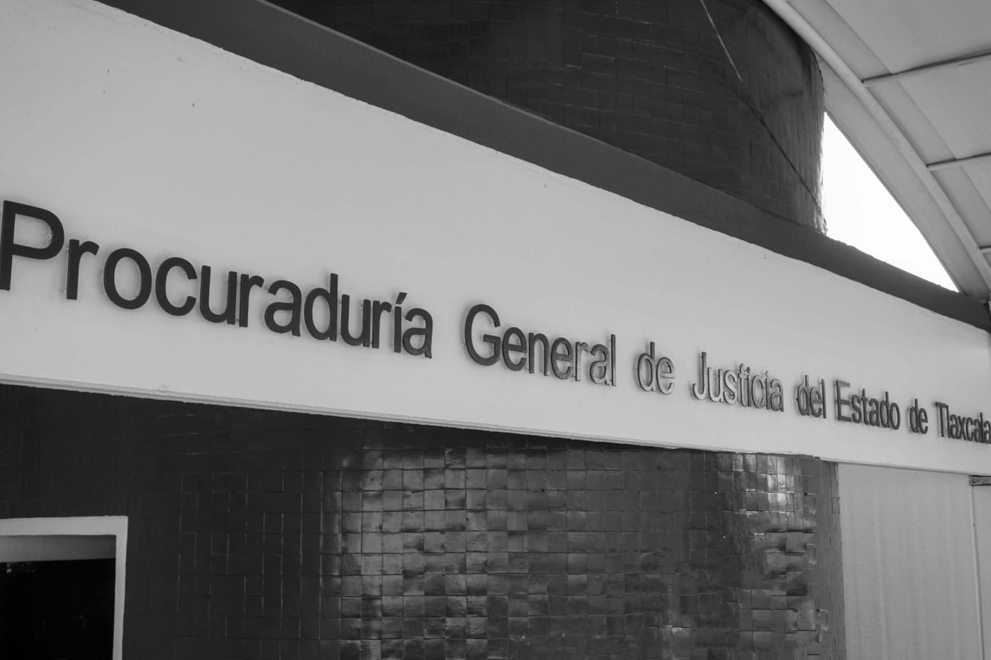 Causa de muerte de masculino en Panotla fue por asfixia mecánica por sofocación en su modalidad de obstrucción de las vías respiratorias: PGJE