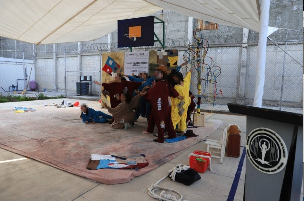 En el Cereso femenil, escenifican obra “Esperando, Esperanza y Regreso Godot”