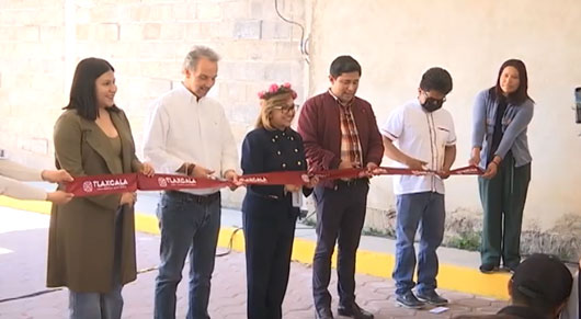 Invierte gobernadora Lorena Cuéllar más de un millón de pesos en Santa Cruz Tlaxcala