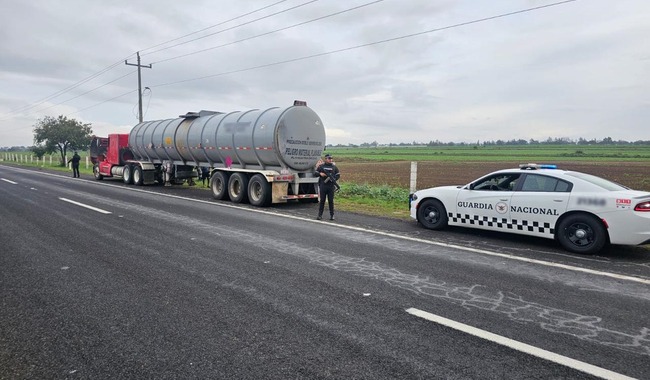 En Tlaxcala, Guardia Nacional recupera tractocamión con 45 mil litros de hidrocarburo y detiene a dos personas