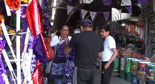 Esperan comerciantes de temporada repunte de ventas en días santos