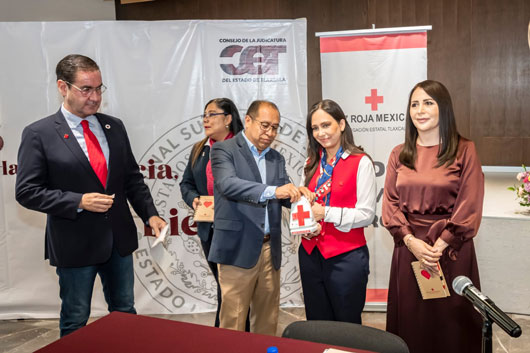 Ponen en marcha TSJE y SEDIF colecta anual de la Cruz Roja