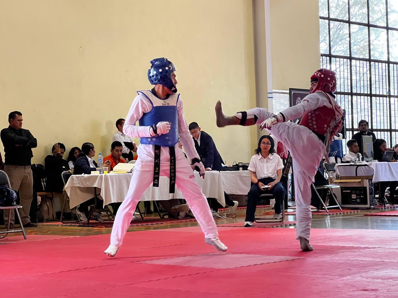 Selección de taekwondo participa en macro regional con sede en Oaxaca