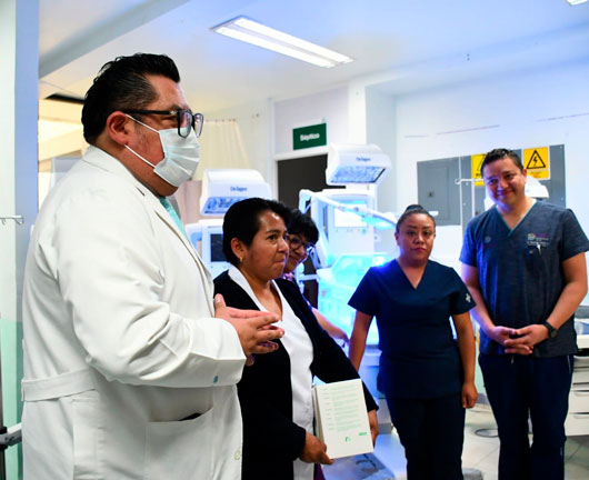 Entregan cunas médicas, incubadoras y monitores al hospital IMSS-Bienestar de Tzompantepec