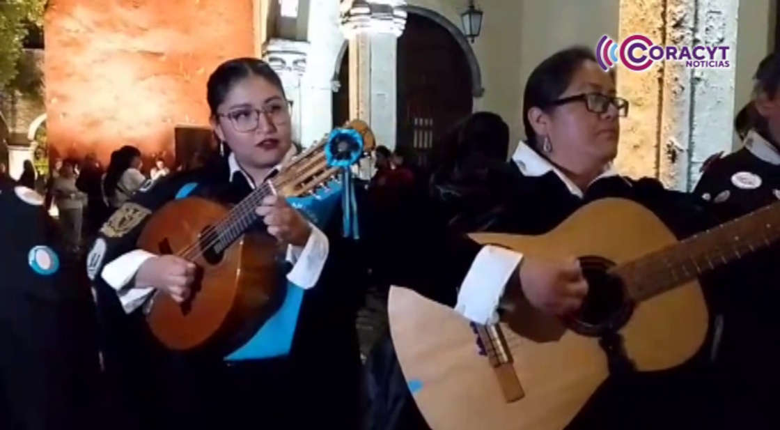 Callejoneada colonial llena de música y tradición las calles del centro histórico de Tlaxcala