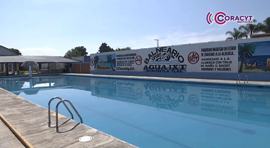 Balnearios de Santa Cruz Tlaxcala reportan afluencia moderada de visitantes