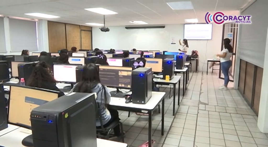 Clausuran Curso de Verano “Tecnolochicas Tlaxcala 2025” en la UPTx