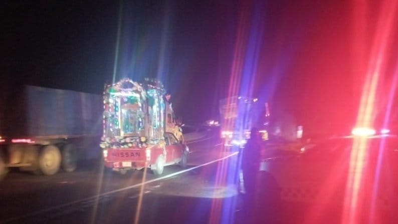 Atiende personal de emergencias a peregrinos en la carretera México - Veracruz