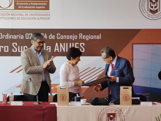 El Doctor Serafín Ortiz Ortiz, Rector de la Universidad Autónoma de Tlaxcala, fue designado el lunes pasado como Presidente de la Comisión de Educación Inicial de la Asociación Nacional de Universidades e Instituciones de Educación Superior la ANUIES