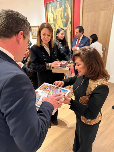 Fortalece gobernadora Lorena Cuéllar la promoción de la artesanía tlaxcalteca en España