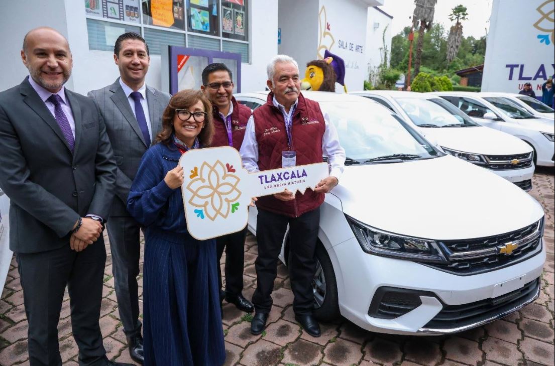 Fortalece gobierno estatal operatividad del Icatlax con nueva sala y vehículos
