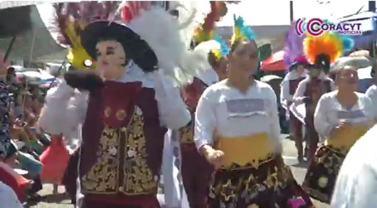 Disfrutaron asistentes de la algarabía, música y color del desfile de Carnaval en Panotla