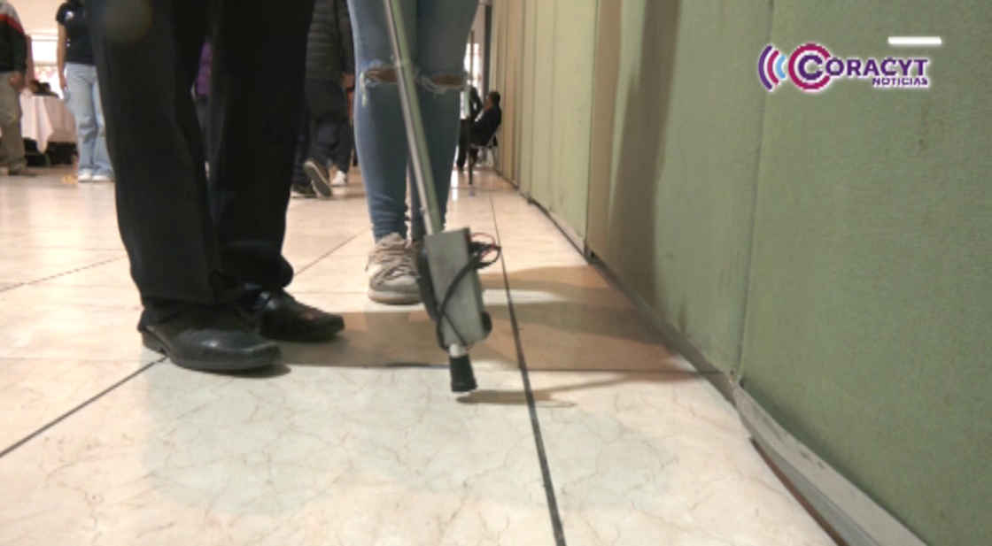 Crearon estudiantes del Cecyte bastón Inteligente para personas con discapacidad visual