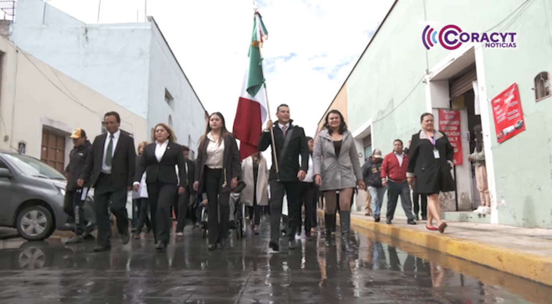 Inician fiestas patrias en Apetatitlán con llamado a evitar uso de pirotecnia