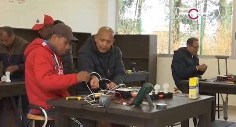 Consultó INE Tlaxcala a ciudadanía para incorporar un elemento táctil a la credencial